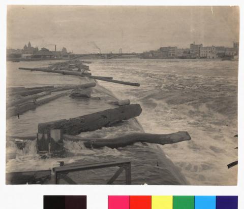 Logs on the upper dam, Minneapolis, Minnesota