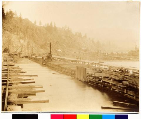 Construction at Mississippi River with houses nearby, Minneapolis, Minnesota